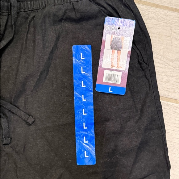 Gloria Vanderbilt Black Elastic Waist Pull-On Shorts - Picture 3 of 5